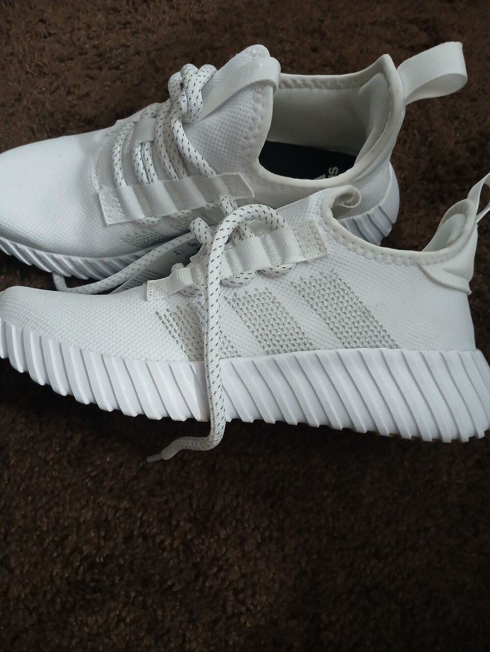 Womens White Athletic Sneakers - Lightweight Comfort